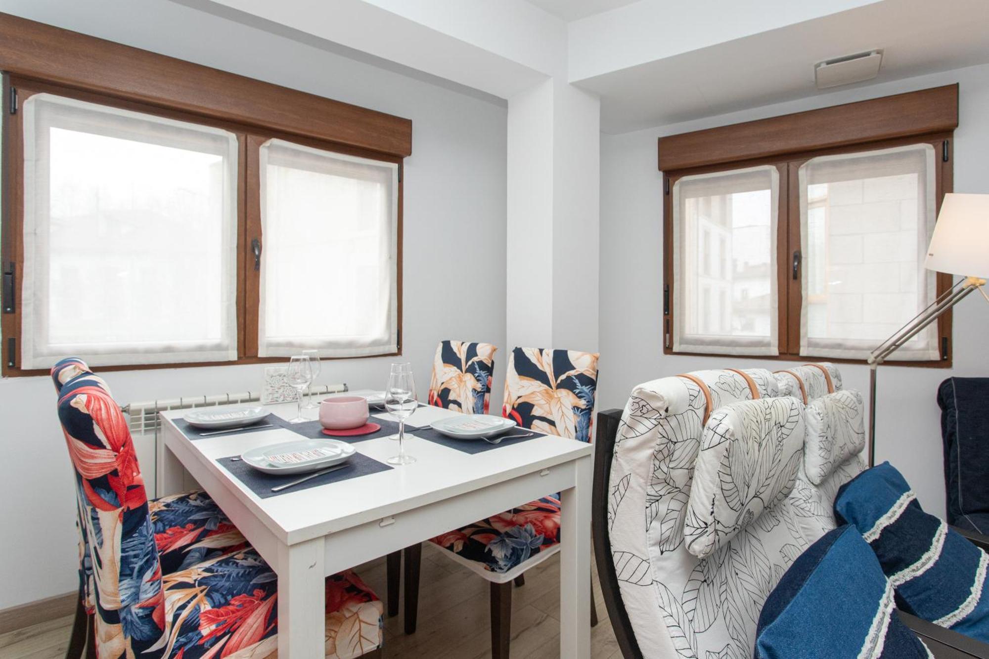 La Plaza De Cangas Apartamento Turistico Onís Exteriör bild